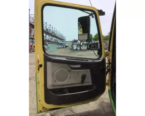 VOLVO VNM Cab