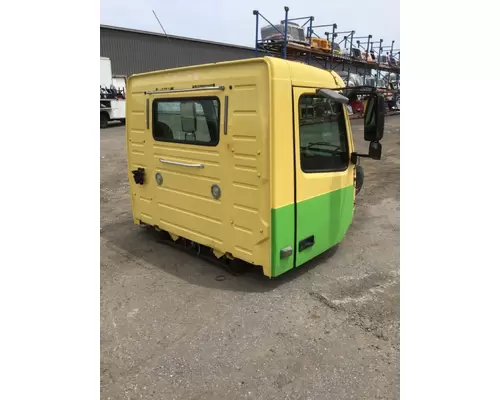 VOLVO VNM Cab