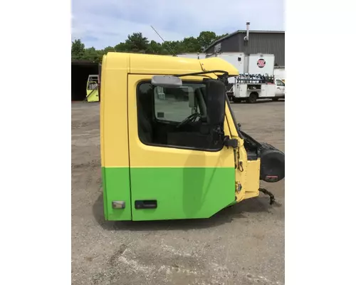 VOLVO VNM Cab