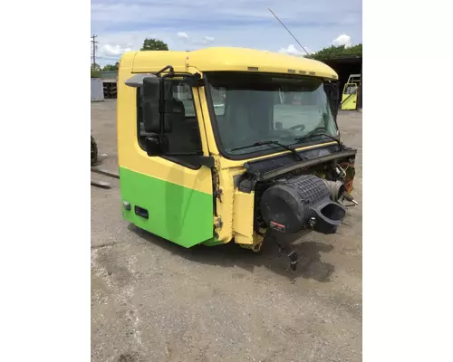 VOLVO VNM Cab