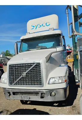 VOLVO VNM Cab