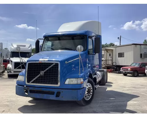 VOLVO VNM Complete Vehicle