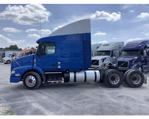 VOLVO VNM Complete Vehicle