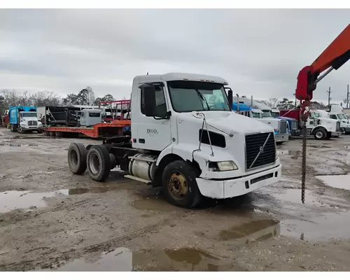 VOLVO VNM Complete Vehicle