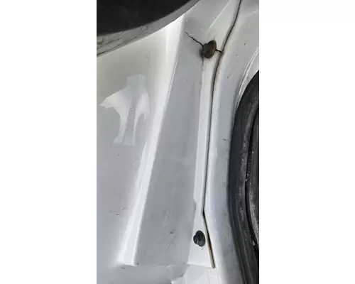VOLVO VNM Cowl