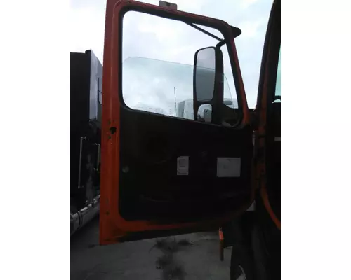 VOLVO VNM DOOR ASSEMBLY, FRONT