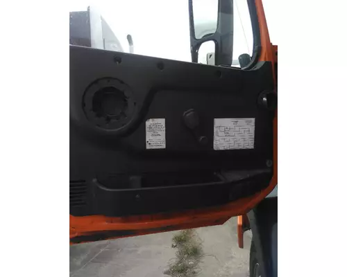 VOLVO VNM DOOR ASSEMBLY, FRONT