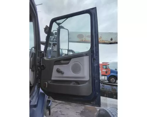 VOLVO VNM DOOR ASSEMBLY, FRONT