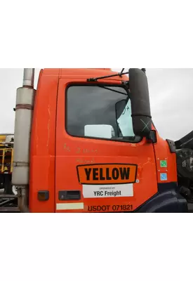 VOLVO VNM DOOR ASSEMBLY, FRONT