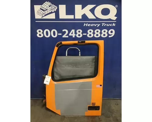 VOLVO VNM DOOR ASSEMBLY, FRONT