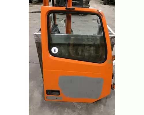 VOLVO VNM DOOR ASSEMBLY, FRONT