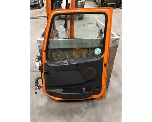 VOLVO VNM DOOR ASSEMBLY, FRONT