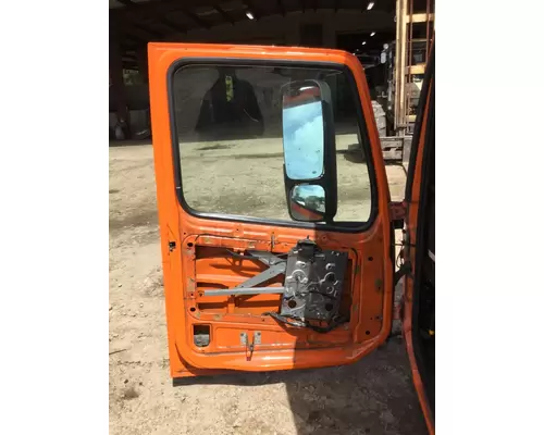 VOLVO VNM DOOR ASSEMBLY, FRONT