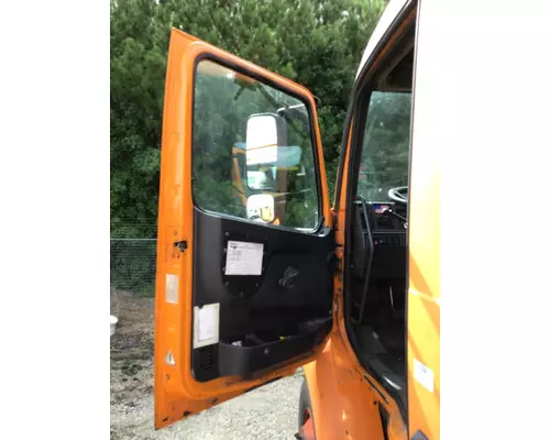 VOLVO VNM DOOR ASSEMBLY, FRONT