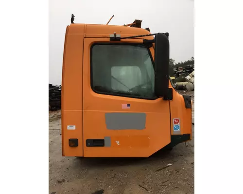 VOLVO VNM DOOR ASSEMBLY, FRONT