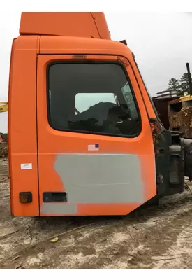 VOLVO VNM DOOR ASSEMBLY, FRONT