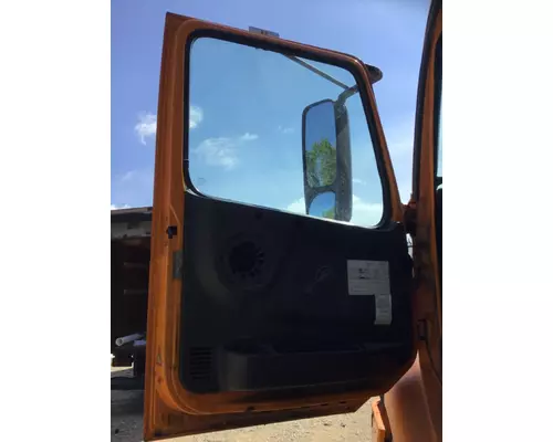 VOLVO VNM DOOR ASSEMBLY, FRONT