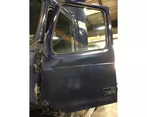 VOLVO VNM DOOR ASSEMBLY, FRONT