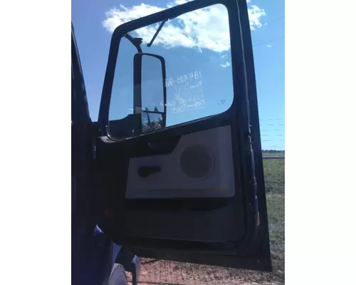 VOLVO VNM DOOR ASSEMBLY, FRONT