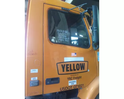 VOLVO VNM DOOR ASSEMBLY, FRONT