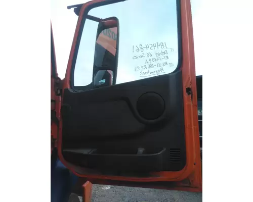 VOLVO VNM DOOR ASSEMBLY, FRONT