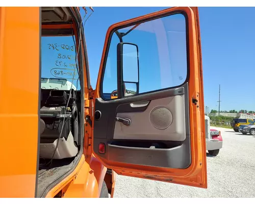 VOLVO VNM DOOR ASSEMBLY, FRONT