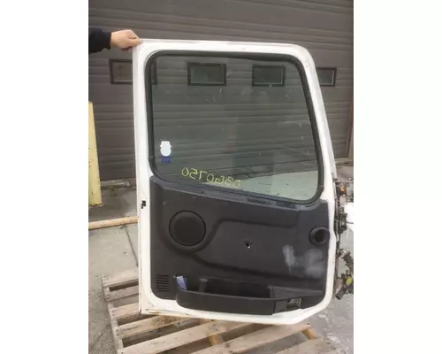 VOLVO VNM DOOR ASSEMBLY, FRONT