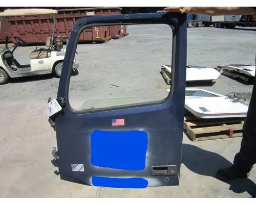 VOLVO VNM DOOR ASSEMBLY, FRONT