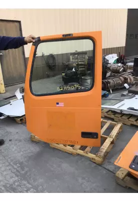 VOLVO VNM DOOR ASSEMBLY, FRONT