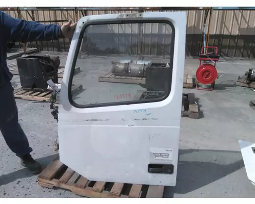 VOLVO VNM DOOR ASSEMBLY, FRONT