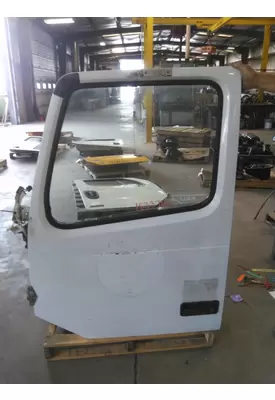 VOLVO VNM DOOR ASSEMBLY, FRONT