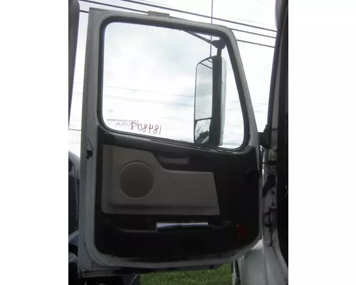 VOLVO VNM DOOR ASSEMBLY, FRONT