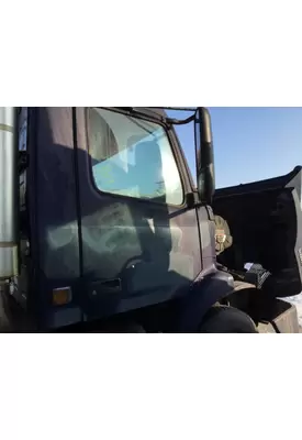 VOLVO VNM DOOR ASSEMBLY, FRONT