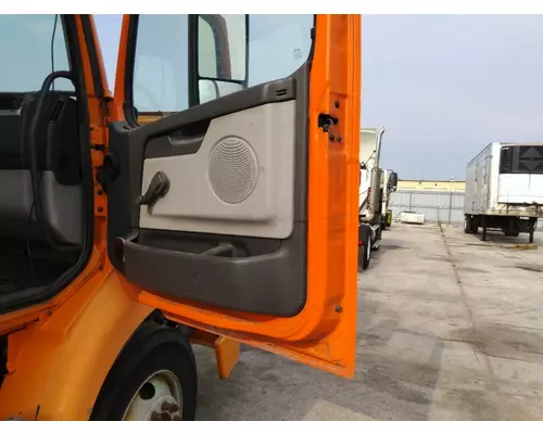 VOLVO VNM DOOR ASSEMBLY, FRONT