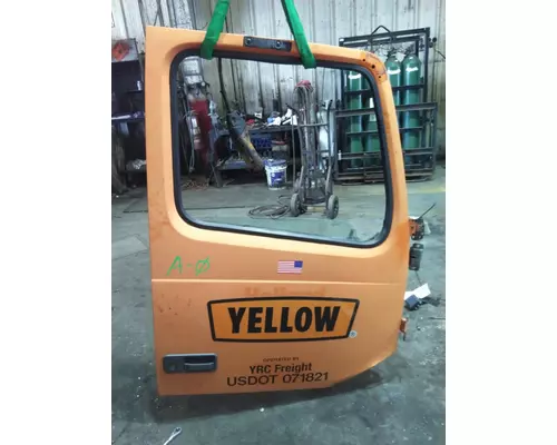 VOLVO VNM DOOR ASSEMBLY, FRONT