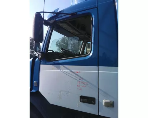 VOLVO VNM DOOR ASSEMBLY, FRONT