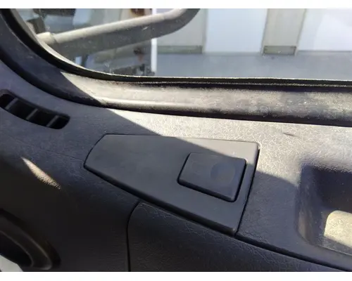 VOLVO VNM DOOR ELECTRICAL SWITCH