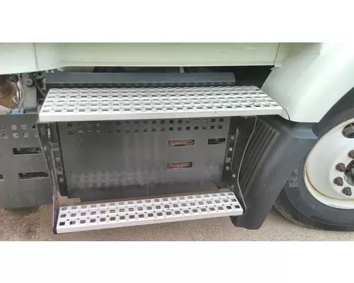 VOLVO VNM DPF COVER