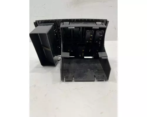 VOLVO VNM Dash & Parts