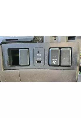 VOLVO VNM Dash/Console Switch