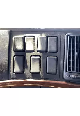 VOLVO VNM Dash/Console Switch