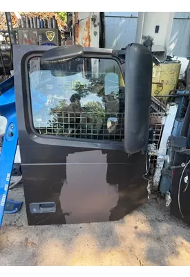 VOLVO VNM Door Assembly, Front