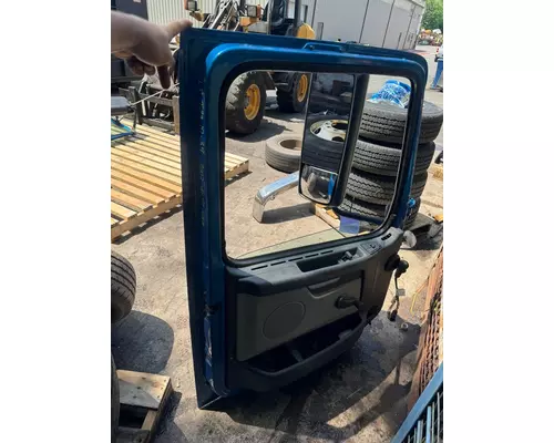 VOLVO VNM Door Assembly, Front