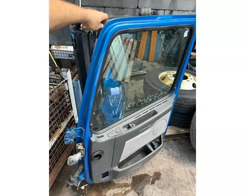 VOLVO VNM Door Assembly, Front