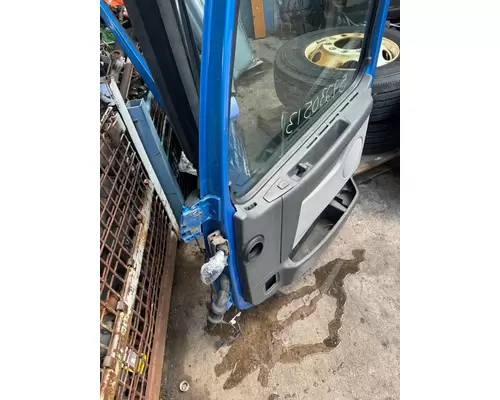 VOLVO VNM Door Assembly, Front