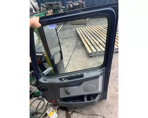 VOLVO VNM Door Assembly, Front