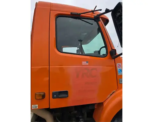 VOLVO VNM Door Assembly, Front