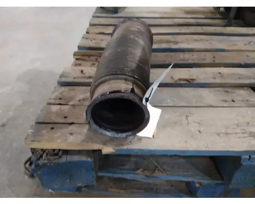 VOLVO VNM EXHAUST PIPE