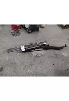 VOLVO VNM EXHAUST/MUFFLER BRACKET