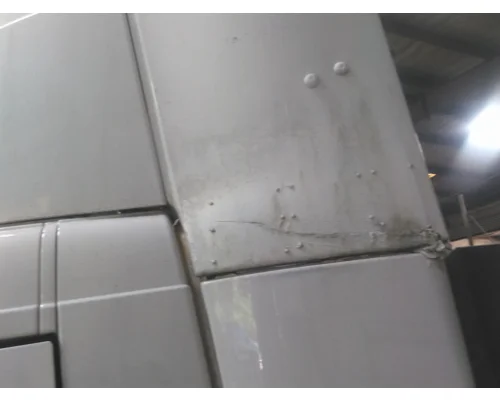 VOLVO VNM FAIRING, WIND DEFLECTOR ROOF